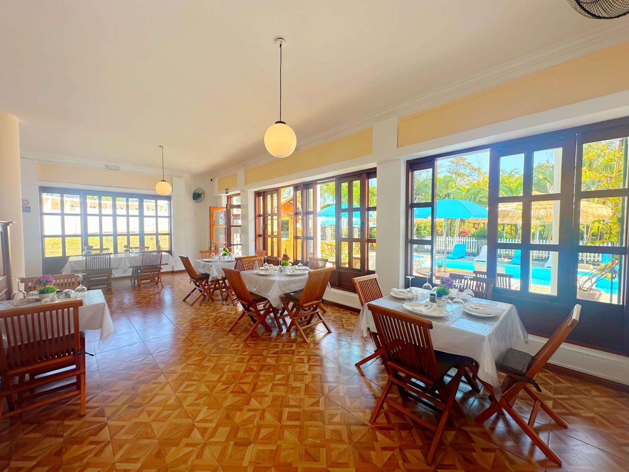 Koa Hotel Riambel Buitenkant foto