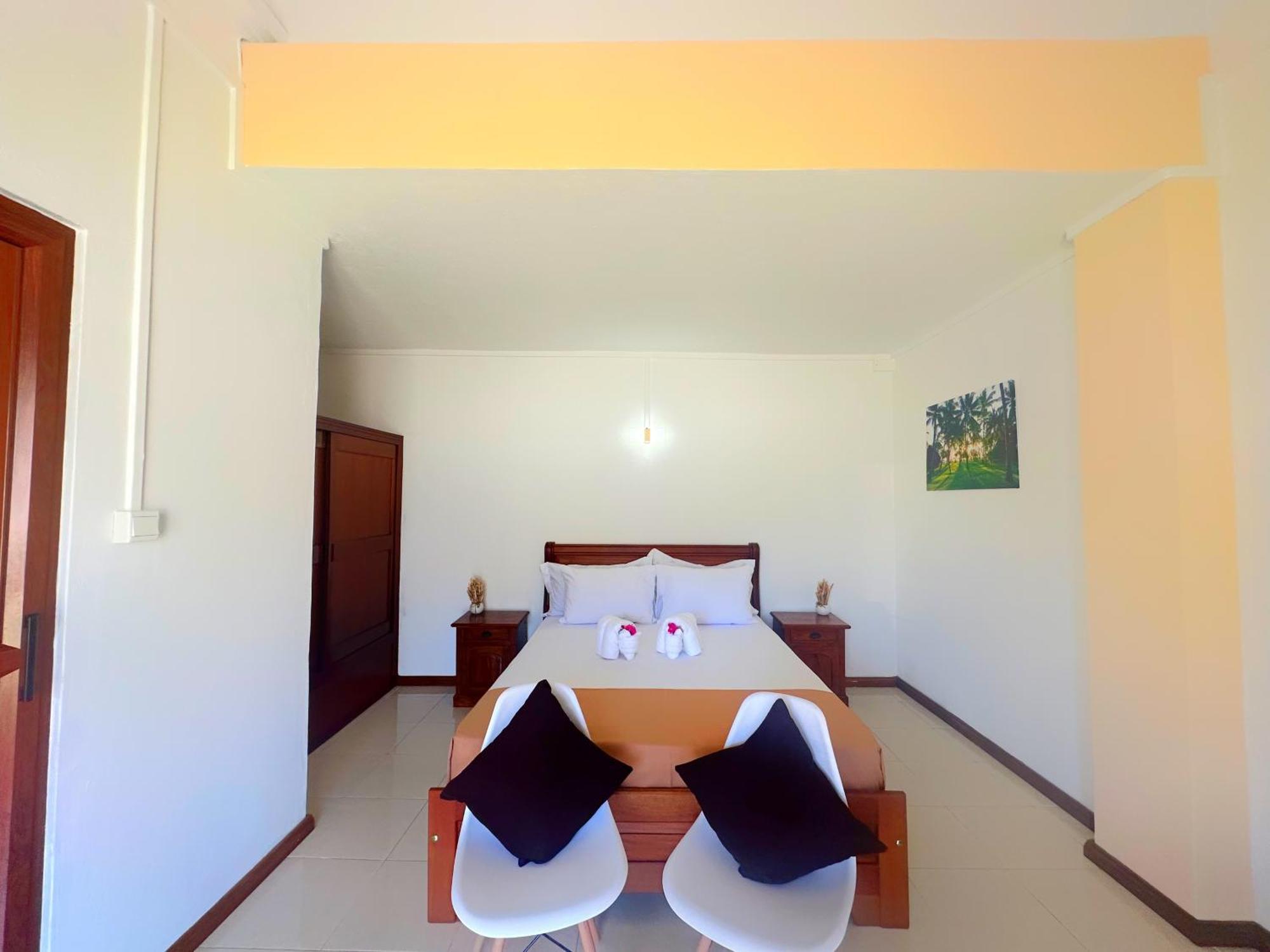 Koa Hotel Riambel Buitenkant foto