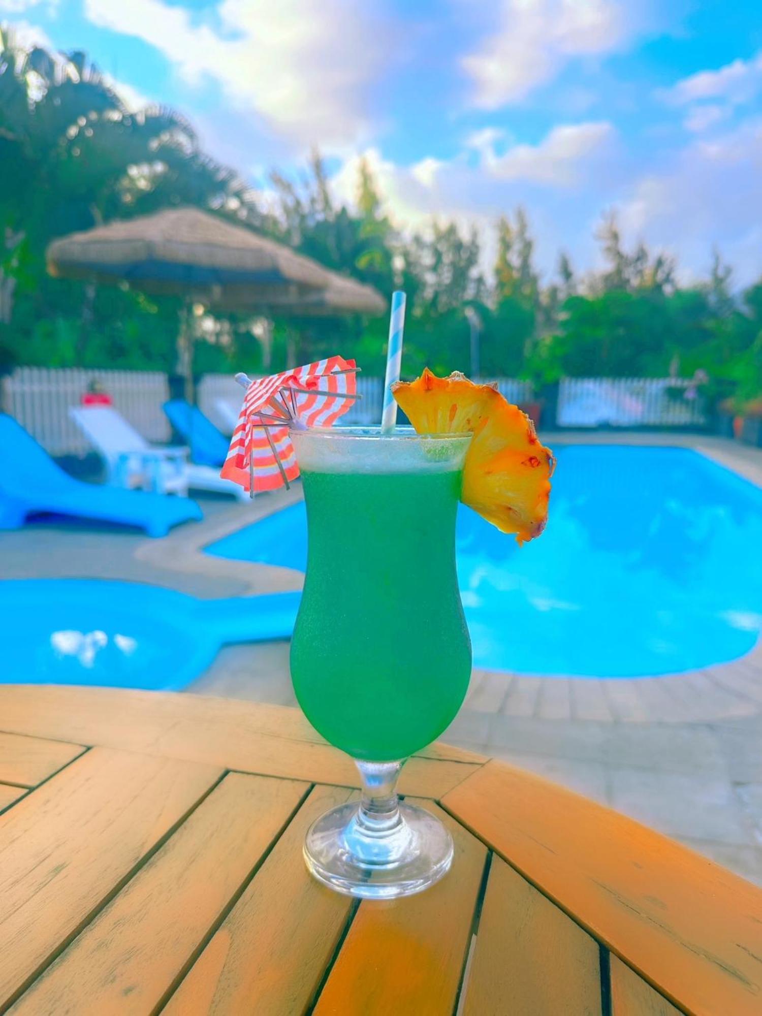 Koa Hotel Riambel Buitenkant foto
